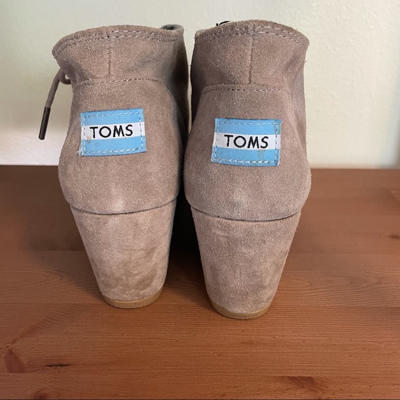 TOMS Taupe Suede Desert Wedge Booties, Sz 7.5 - Picture 4 of 11